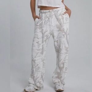 Dairy Boy woodland camo sweat pants NWT